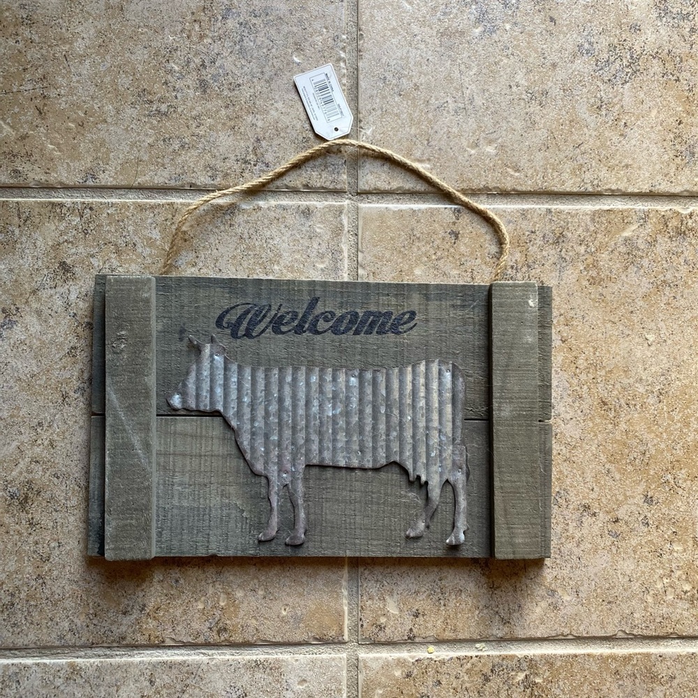 NWT The Market - Shabby Chic Welcome sign distressed wood & cow cutout…